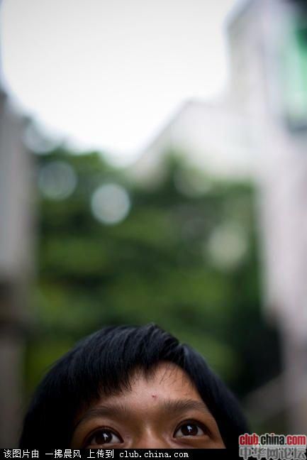 Cô gái lưỡng tính 21 tuổi: “Vừa chào đời tôi đã bị mẹ bỏ rơi”