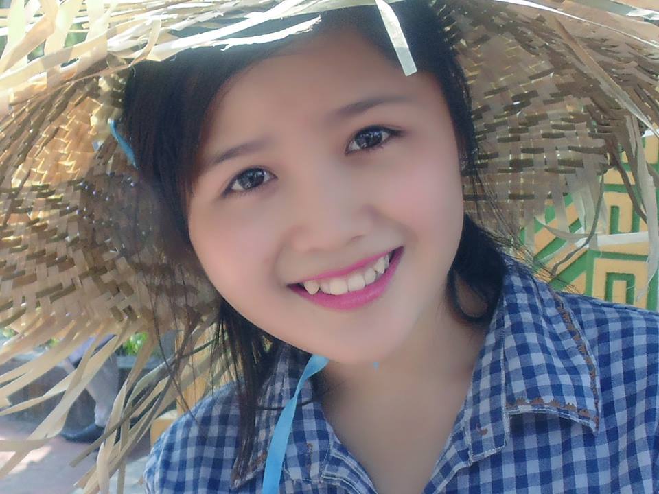 Hot girl “bán thịt lợn” được mời làm đại sứ game Hot girl “bán thịt lợn” được mời làm đại sứ game