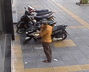 Clip: “Đạo chích” phá khóa xe Airblade trong tích tắc