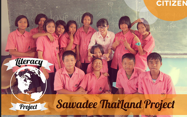 Học sinh quỳ lạy xin cô giáo đừng về Việt Nam xôn xao mạng Việt Học sinh quỳ lạy xin cô giáo đừng về Việt Nam xôn xao mạng Việt