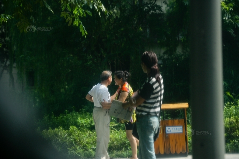 Mở dịch vụ “ân ái”ngay tại công viên