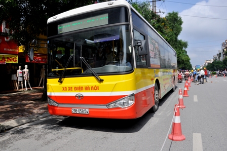 Bắt đầu cấm ô tô lưu thông vào đường Xuân Thủy – Cầu Giấy