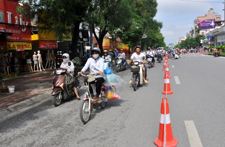 Bắt đầu cấm ô tô lưu thông vào đường Xuân Thủy – Cầu Giấy