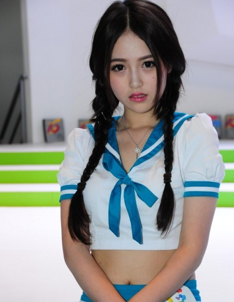 Hội chợ game lớn nhất thế giới: Bỏng mắt với bóng hồng xinh đẹp