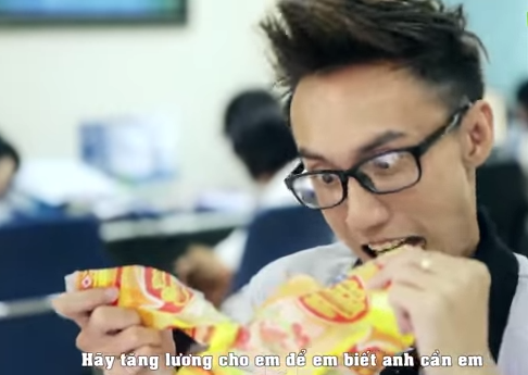 Video nhạc chế: Hãy tăng lương cho em gây sốt