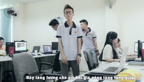 Video nhạc chế: Hãy tăng lương cho em gây sốt