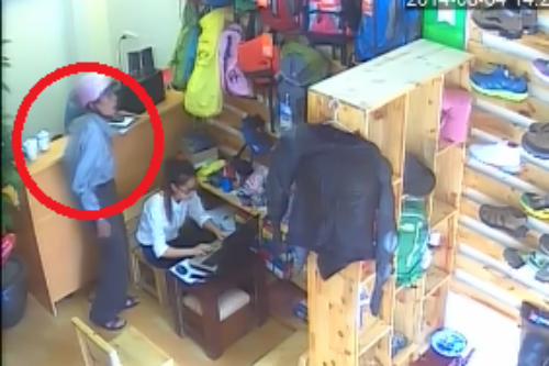 Clip: “Tể tướng lưng gù” U60 trộm nhanh như chớp