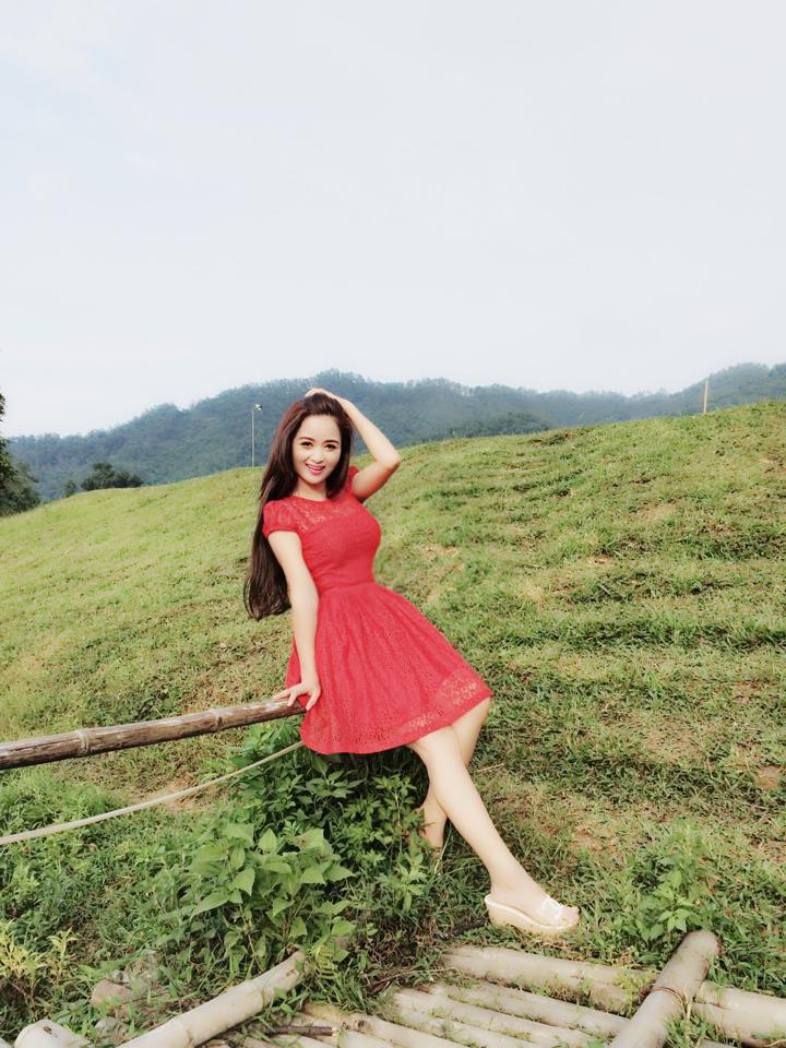 Cận cảnh nữ phóng viên xinh đẹp của đài Hà Nội