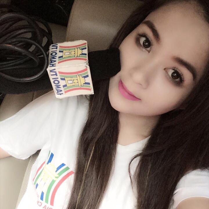 Cận cảnh nữ phóng viên xinh đẹp của đài Hà Nội