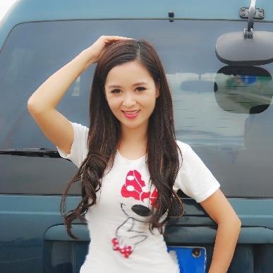 Cận cảnh nữ phóng viên xinh đẹp của đài Hà Nội