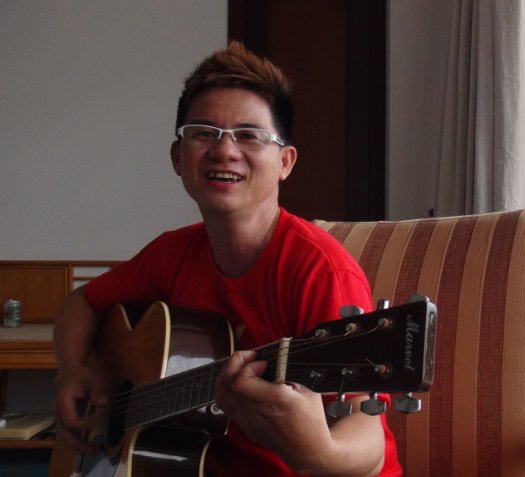 Cáp Anh Tài cover Cơn Bão U19 trước trận đấu