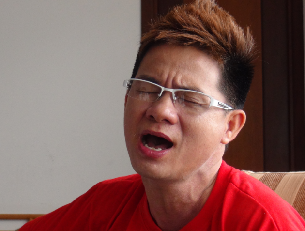 Cáp Anh Tài cover Cơn Bão U19 trước trận đấu