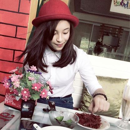 Nhan sắc cô gái xinh như hoa được cho là bạn gái Công Phượng