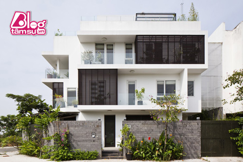 Sau khi chia tay, tôi nói với cô ấy thực ra tôi là một đại gia