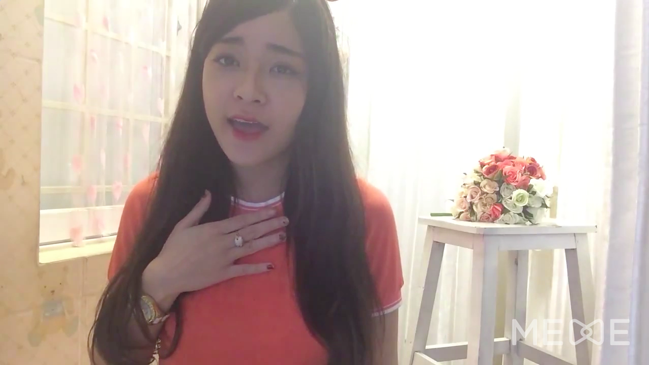 Sôi sục với vẻ gợi cảm, sexy của Á Hân trong bản cover Kpop