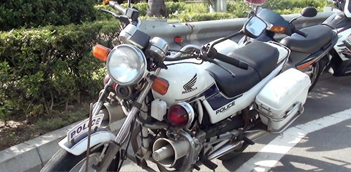 Tiếp tục làm rõ vụ tài xế ép ngã mô tô, rút dao dọa CSGT Tiếp tục làm rõ vụ tài xế ép ngã mô tô, rút dao dọa CSGT