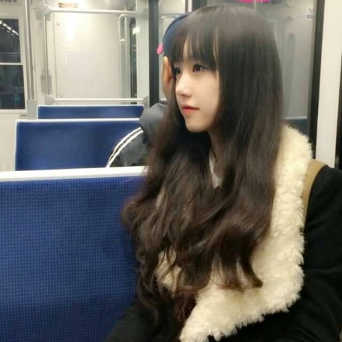 Nhan sắc ngọt ngào của nữ sinh Đà Lạt bị chụp lén