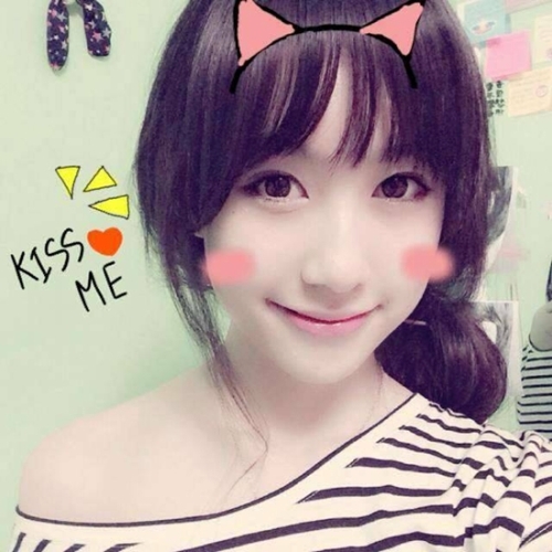 Nhan sắc ngọt ngào của nữ sinh Đà Lạt bị chụp lén