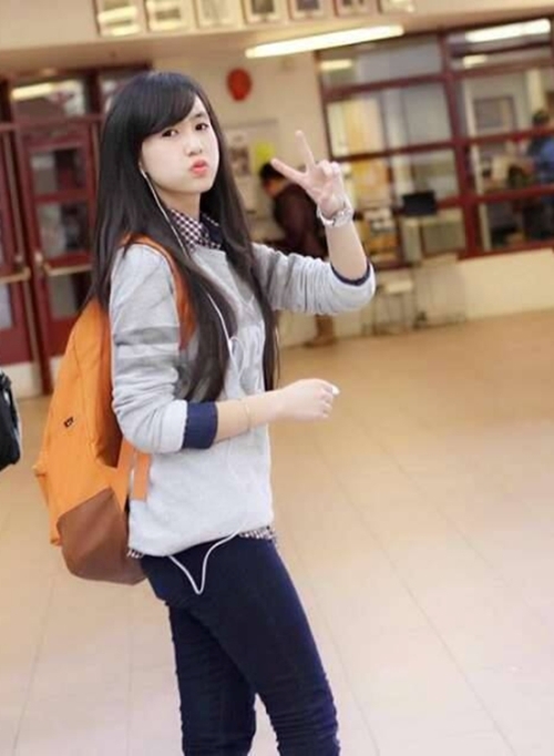 Nhan sắc ngọt ngào của nữ sinh Đà Lạt bị chụp lén