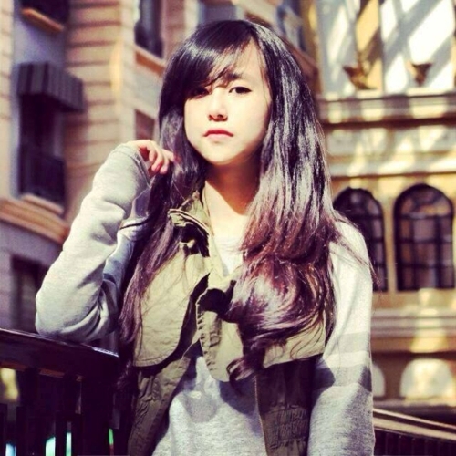 Nhan sắc ngọt ngào của nữ sinh Đà Lạt bị chụp lén