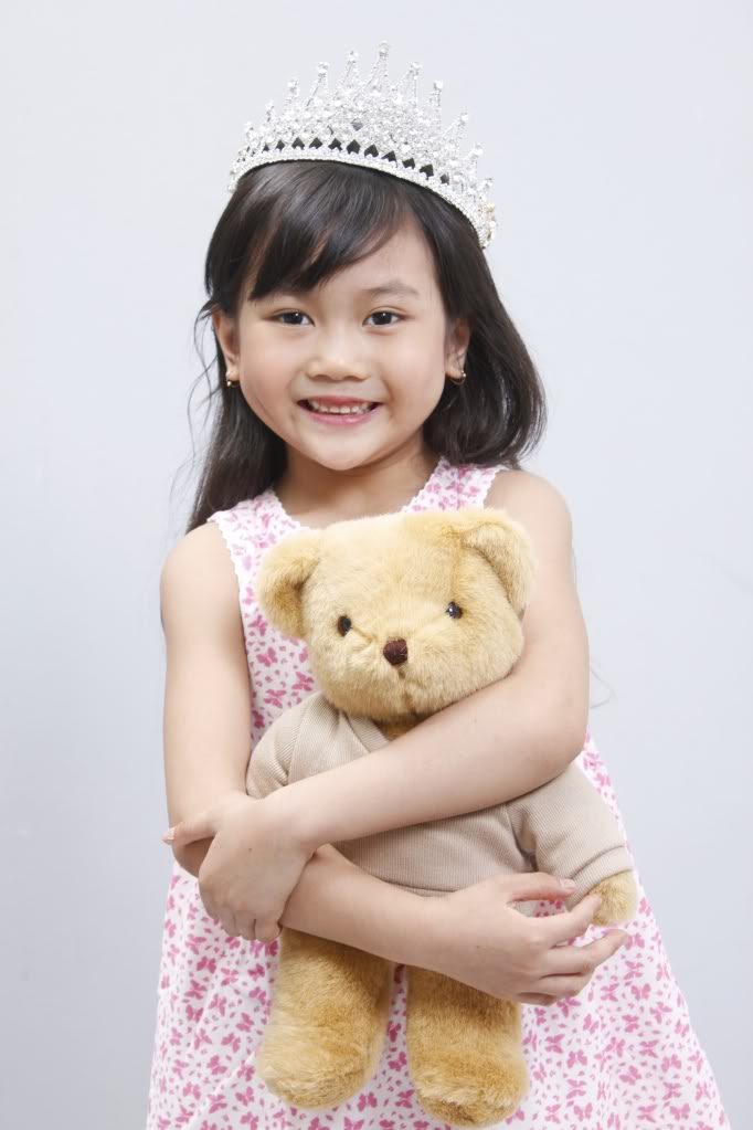 Những em gái 10X xinh đẹp gây sốt cộng đồng mạng Việt