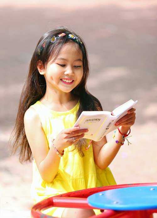 Những em gái 10X xinh đẹp gây sốt cộng đồng mạng Việt