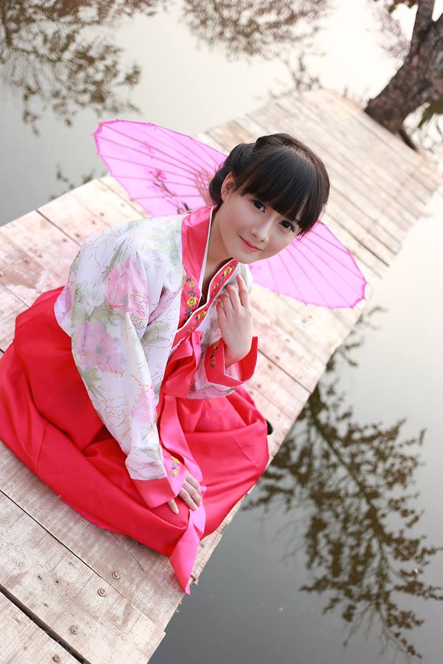 Những em gái 10X xinh đẹp gây sốt cộng đồng mạng Việt