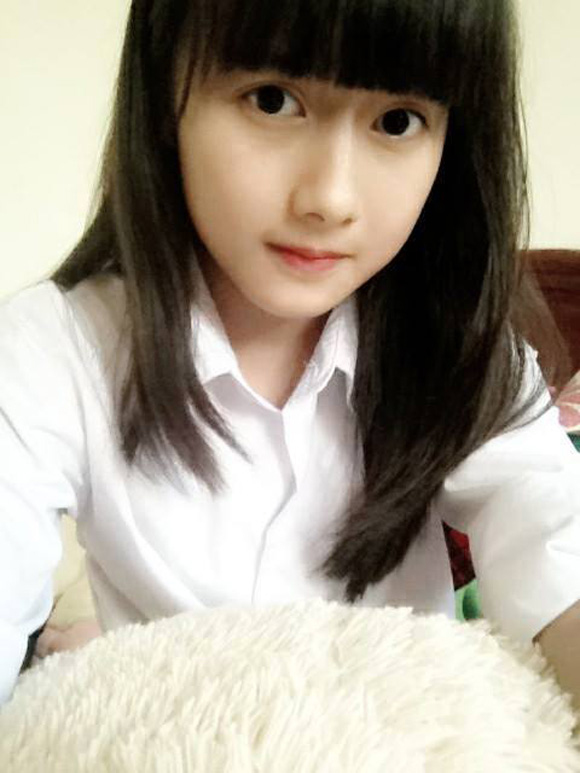 Những em gái 10X xinh đẹp gây sốt cộng đồng mạng Việt