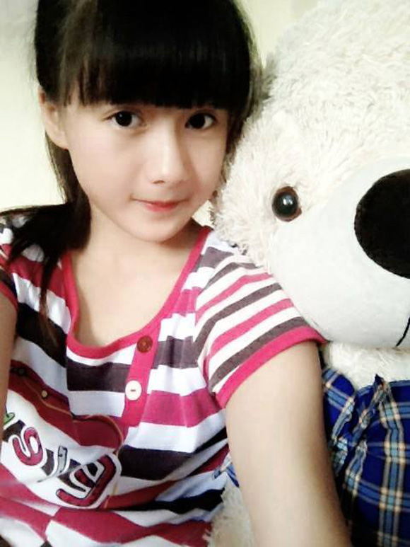 Những em gái 10X xinh đẹp gây sốt cộng đồng mạng Việt