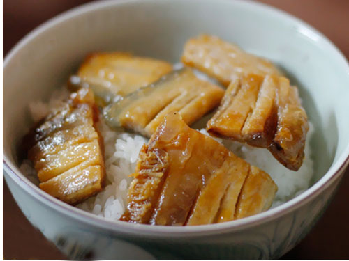 Cả xứ Việt Nam mình không ở đâu có bán thứ này… Cả xứ Việt Nam mình không ở đâu có bán thứ này…