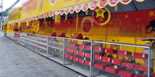 Hạ giá “khủng”, bánh Trung thu vẫn ế