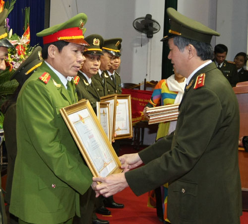 Phóng sự ảnh: Những thăng trầm trong cuộc đời Dương Tự Trọng Phóng sự ảnh: Những thăng trầm trong cuộc đời Dương Tự Trọng