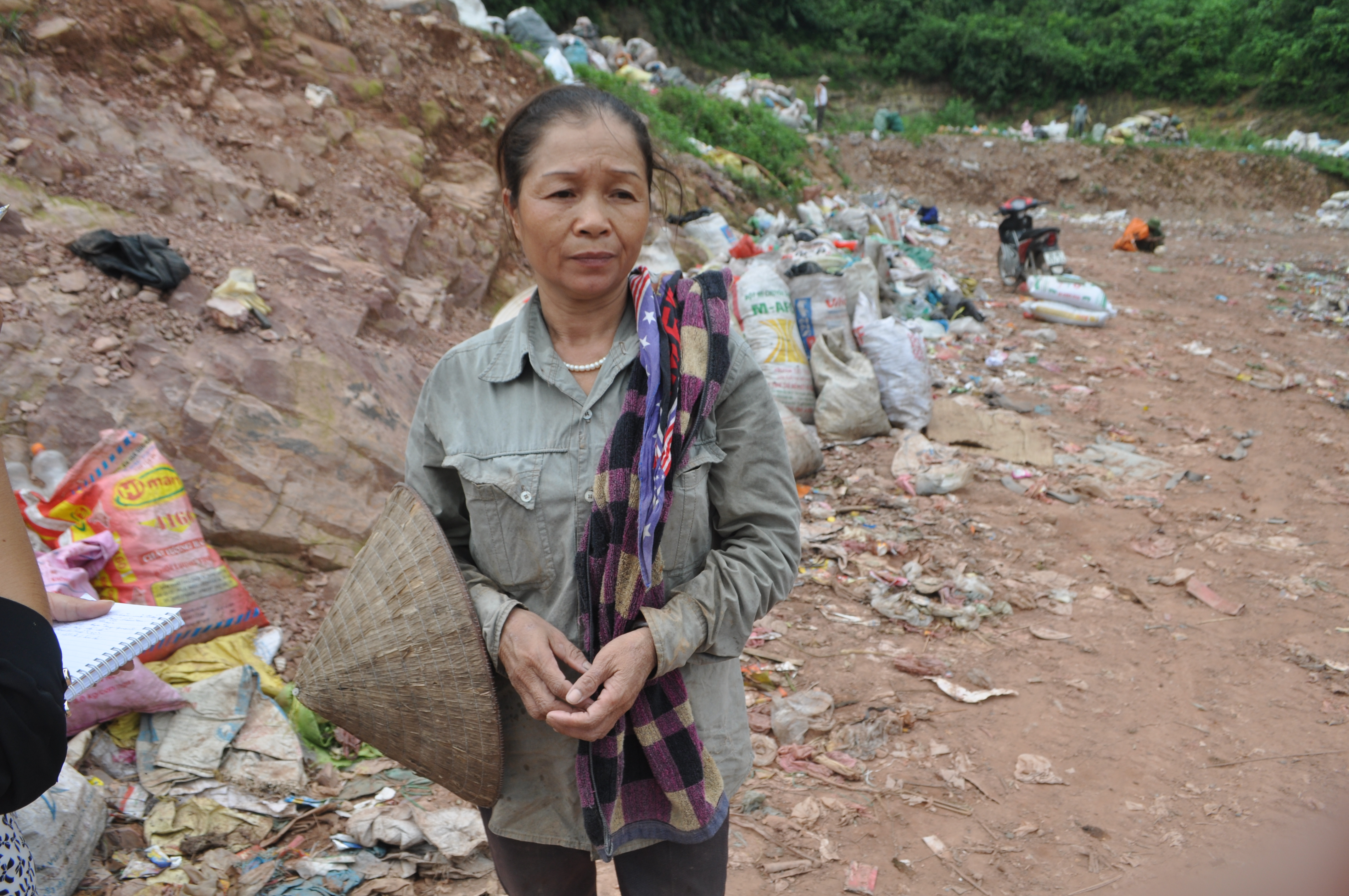 Cào thấy thai nhi nhau còn quấn cổ, về nhà bị cấm khẩu