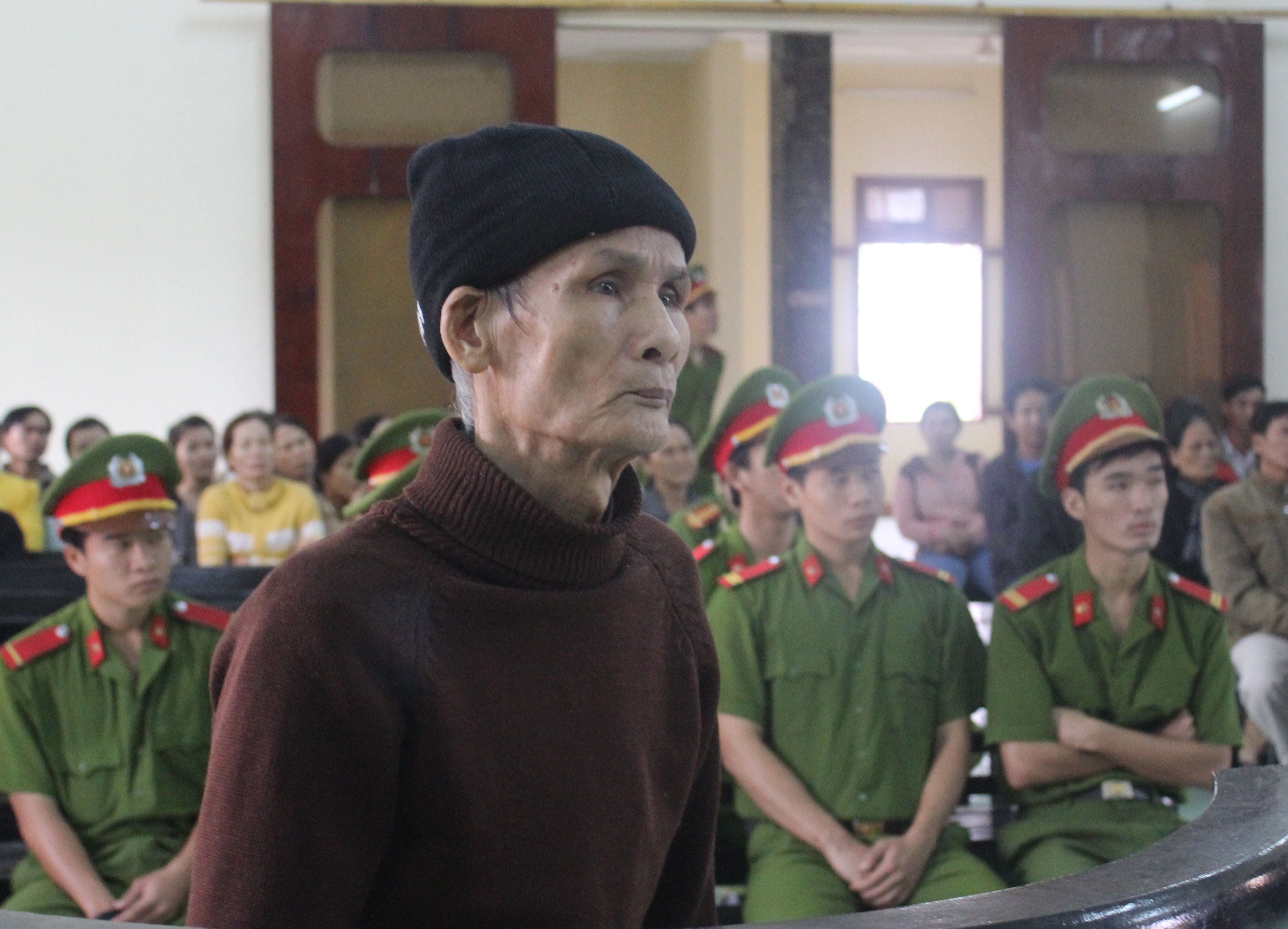 Chém chết con dâu cùng người tình, bố chồng lĩnh án chung thân Chém chết con dâu cùng người tình, bố chồng lĩnh án chung thân