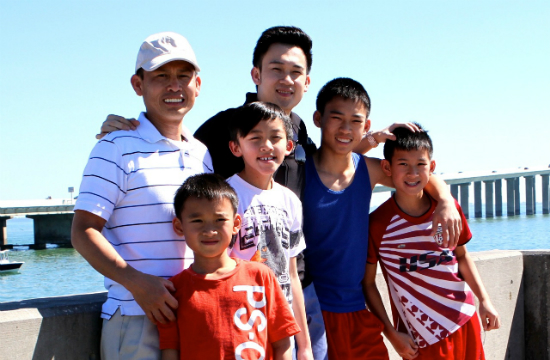 Dương Triệu Vũ về Mỹ thăm trường xưa