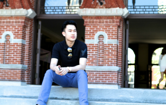 Dương Triệu Vũ về Mỹ thăm trường xưa