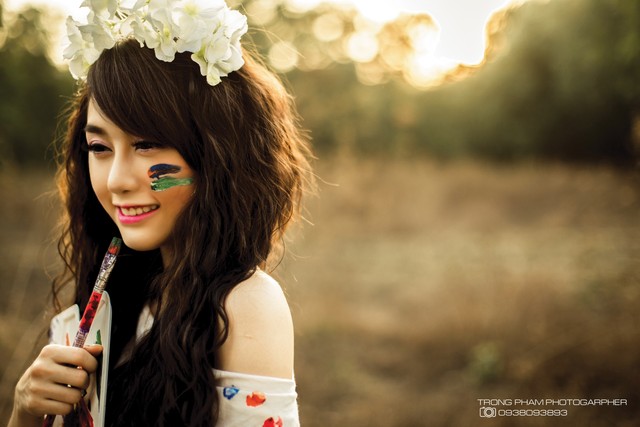 Hot girl Quỳnh Nhi hóa thân thành nữ họa sĩ gợi cảm Hot girl Quỳnh Nhi hóa thân thành nữ họa sĩ gợi cảm