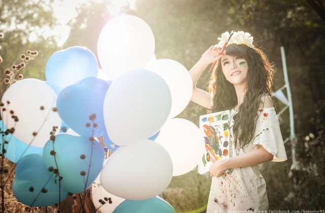 Hot girl Quỳnh Nhi hóa thân thành nữ họa sĩ gợi cảm Hot girl Quỳnh Nhi hóa thân thành nữ họa sĩ gợi cảm