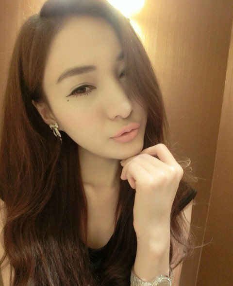 Cô nàng hot girl tai tiếng nhất Trung Quốc tung ảnh sexy nóng hổi