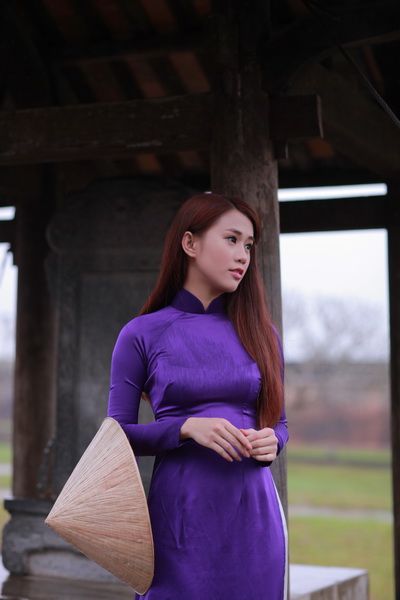 Chùm ảnh: Hot girl Ngọc Thảo khoe sắc trong tà áo dài