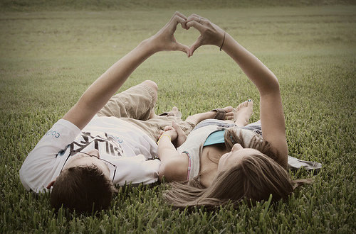 Những hình ảnh đẹp và ý nghĩa của ngày Quốc tế Hạnh phúc