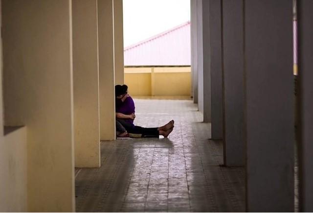 Giới trẻ Việt thiếu không gian yêu hay thiếu ý thức?