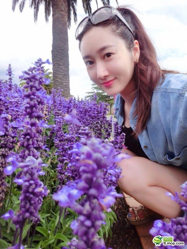 Hoa khôi Học viện Múa Bắc Kinh nóng bỏng trong chùm ảnh mới