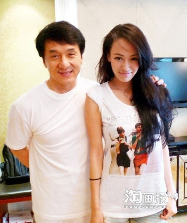 Những cô giáo xinh đẹp gây sốt giới trẻ