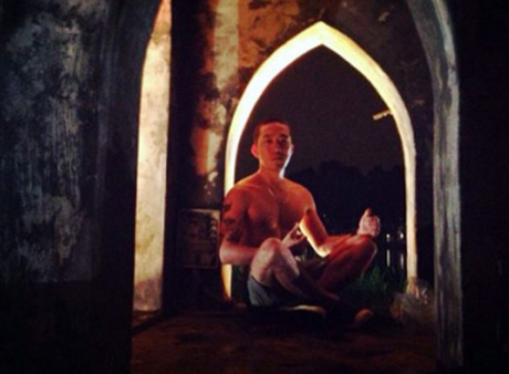 Nam thanh niên bơi ra Tháp Rùa giữa đêm sẽ bị xử phạt Nam thanh niên bơi ra Tháp Rùa giữa đêm sẽ bị xử phạt