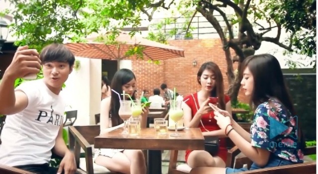 BB&BG tung clip hài hước về giới trẻ và công nghệ