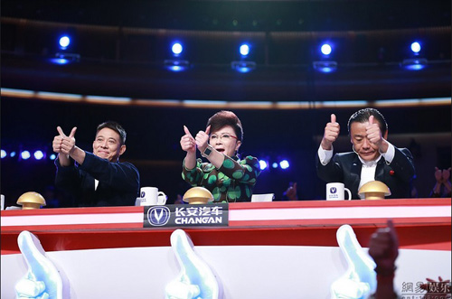 Bé 3 tuổi làm tan chảy trái tim hàng triệu người vì quá đáng yêu