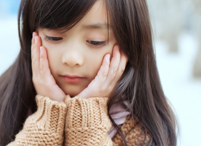 Thiên thần 7 tuổi xinh như hot girl đốn tim dân mạng