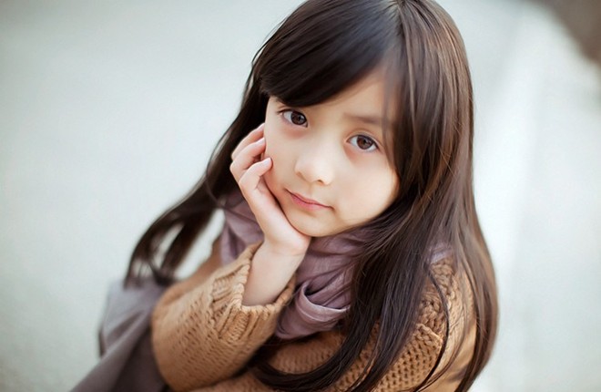 Thiên thần 7 tuổi xinh như hot girl đốn tim dân mạng