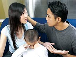 Bố mẹ đừng bao giờ cãi nhau trước mặt con cái